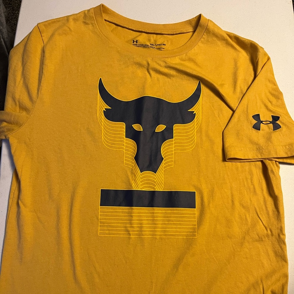 Youth XL Under Armour Shirt
